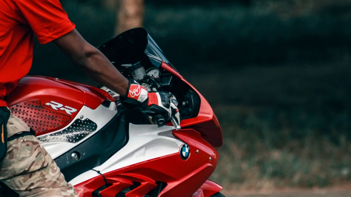 BMW S1000RR : bien choisir sa version et son équipement